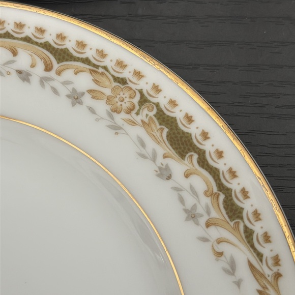 4 Queen Anne Signature Collection Select Fine China Bread/Dessert Plates - Picture 7 of 13